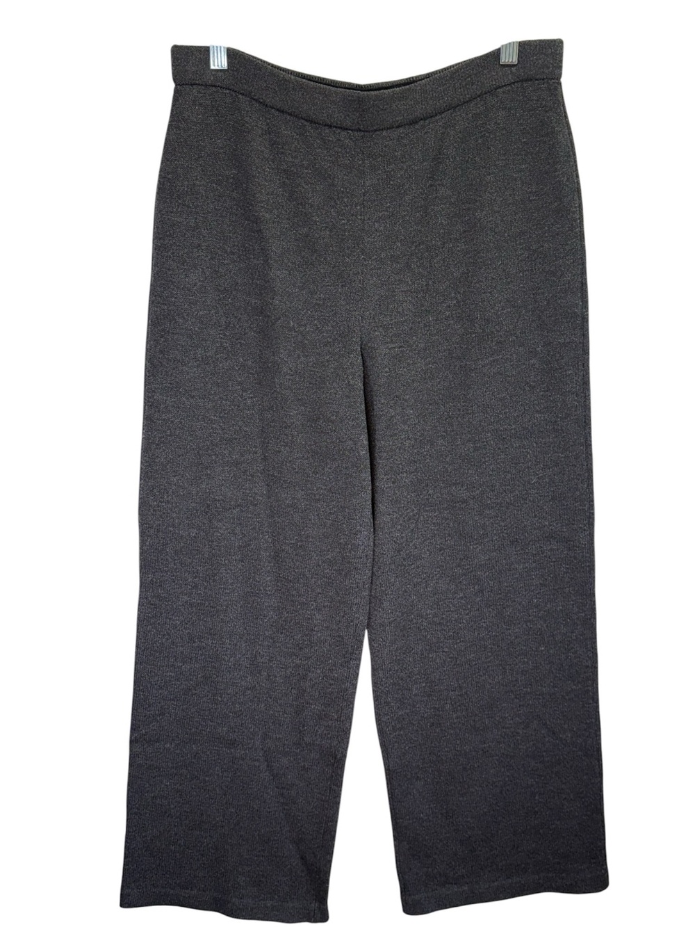 Vintage St John’s Collection grey knit pants
Size 10